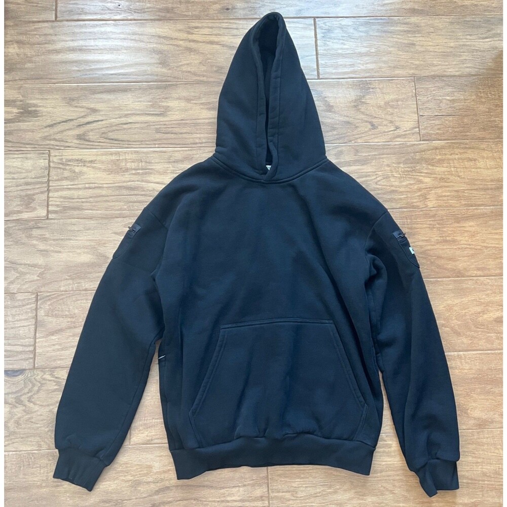 Comfrt Travel Essentials Hoodie Unisex Size M Obsidian Black 5 Zipper Pockets